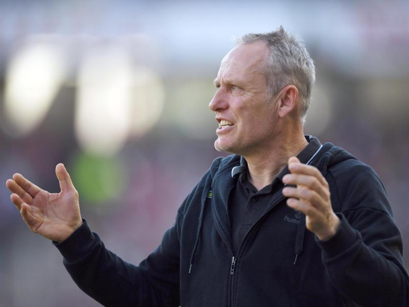 Christian Streich vom beschreibt den Abstiegskampf des SC Freiburg als große Belastung