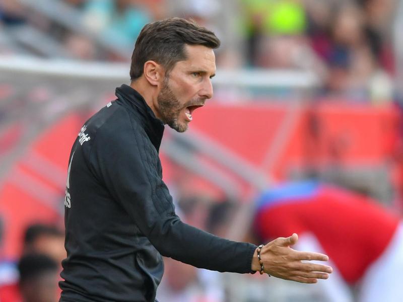 Will beim FC Ingolstadt personell umrüsten: Trainer Stefan Leitl
