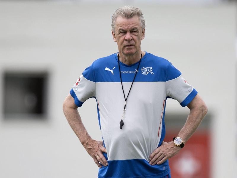 Der Ex-Nati-Coach Ottmar Hitzfeld fordert Konzentration auf Fußball