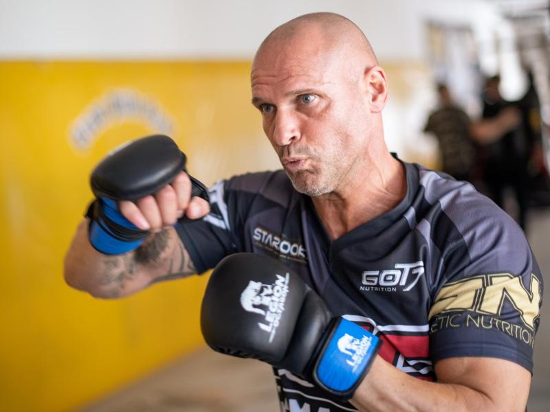 Thorsten Legat will im Rahmen der German MMA Championship in einem Käfigkampf antreten