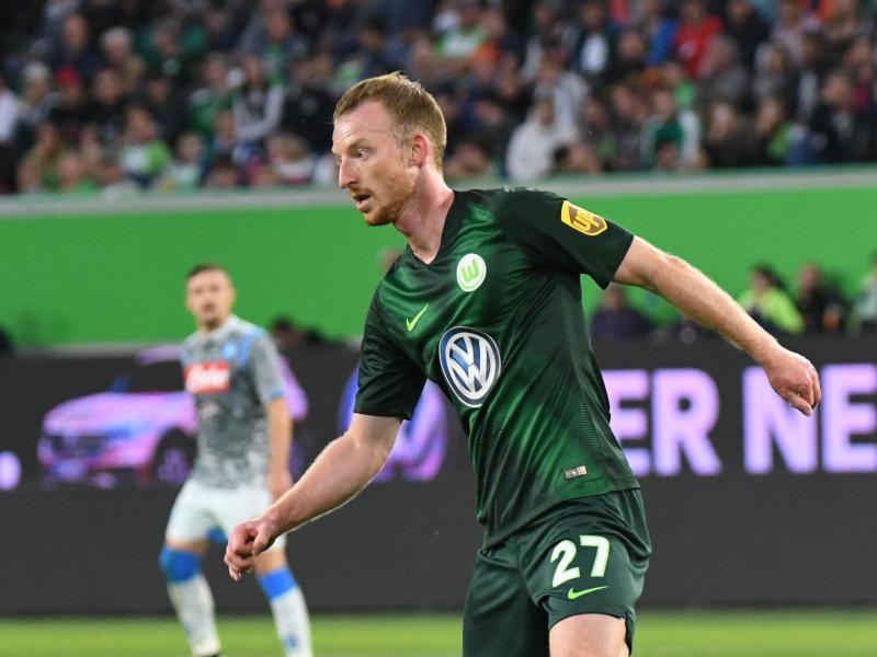 Mittelfeldspieler Maximilian Arnold hofft beim VfL Wolfsburg auf mehr Ruhe und Konstanz