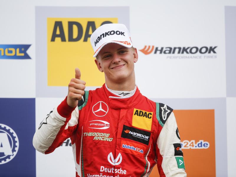 Mick Schumacher hat bei DTM-Chef Gerhard Berger Erinnerungen an Vater Michael geweckt Mick Schumacher hat bei DTM-Chef Gerhard Berger Erinnerungen an Vater Michael geweckt
