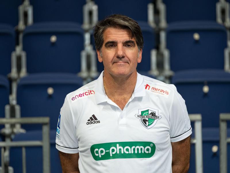 Hat seinen Vertrag beim TSV Hannover-Burgdorf verlängert: Trainer Carlos Ortega Hat seinen Vertrag beim TSV Hannover-Burgdorf verlängert: Trainer Carlos Ortega