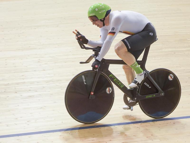 Der deutsche Fahrer Joachim Eilers gewinnt beim Bahnrad-Weltcup das Finale im 1000-Meter-Zeitfahren Der deutsche Fahrer Joachim Eilers gewinnt beim Bahnrad-Weltcup das Finale im 1000-Meter-Zeitfahren