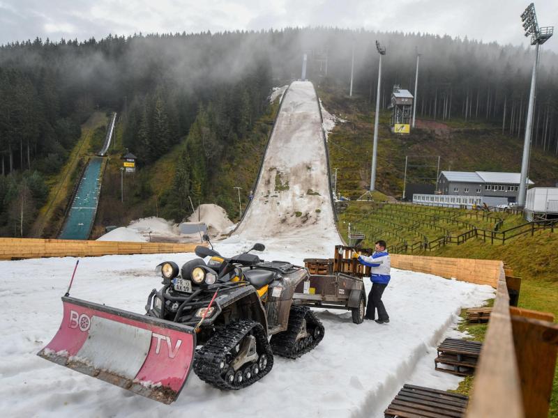 In Titisee-Neustadt sind die Ski-Bedingungen nicht gegeben In Titisee-Neustadt sind die Ski-Bedingungen nicht gegeben
