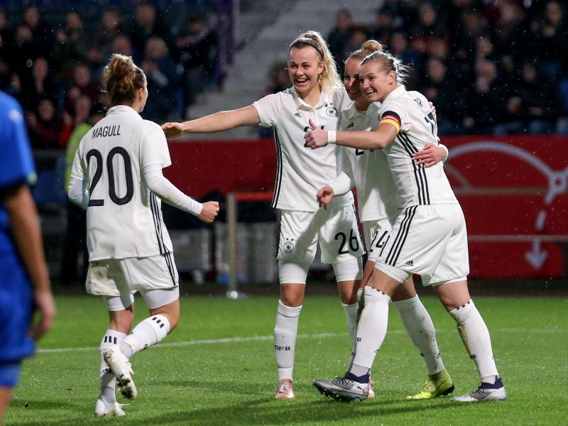 Deutschlands Fußball-Frauen können sich über Platz zwei in der Weltrangliste freuen