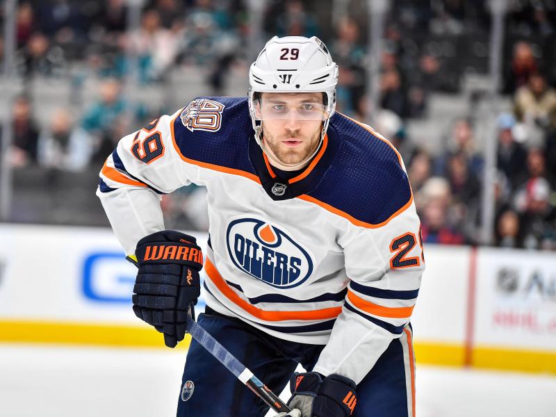 Leon Draisaitl unterliegt mit den Edmonton Oilers gegen die Arizona Coyotes Leon Draisaitl unterliegt mit den Edmonton Oilers gegen die Arizona Coyotes