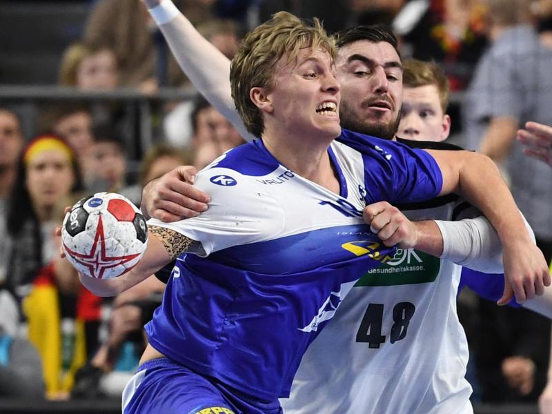 Der für den THW Kiel spielende Isländer Gisli Thorgeir Kristjansson (l.) überzeugte bei der WM im Spiel gegen Deutschland Der für den THW Kiel spielende Isländer Gisli Thorgeir Kristjansson (l.) überzeugte bei der WM im Spiel gegen Deutschland