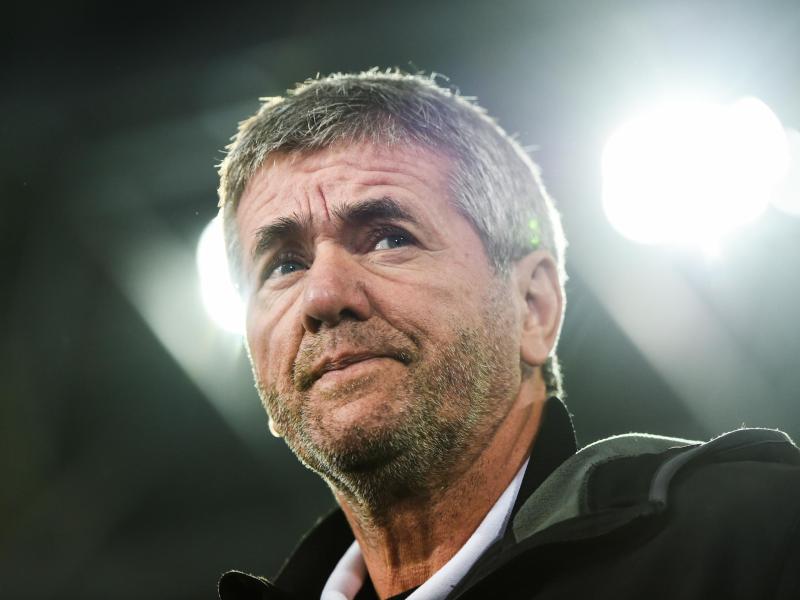Schaut dem Rhein-Derby gegen Leverkusen zuversichtlich entgegen: Fortuna-Coach Friedhelm Funkel Schaut dem Rhein-Derby gegen Leverkusen zuversichtlich entgegen: Fortuna-Coach Friedhelm Funkel