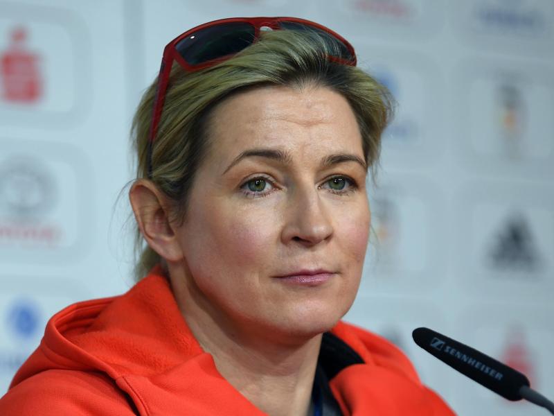 Claudia Pechstein kritisiert den DESG-Aktivensprecher Geisreiter Claudia Pechstein kritisiert den DESG-Aktivensprecher Geisreiter