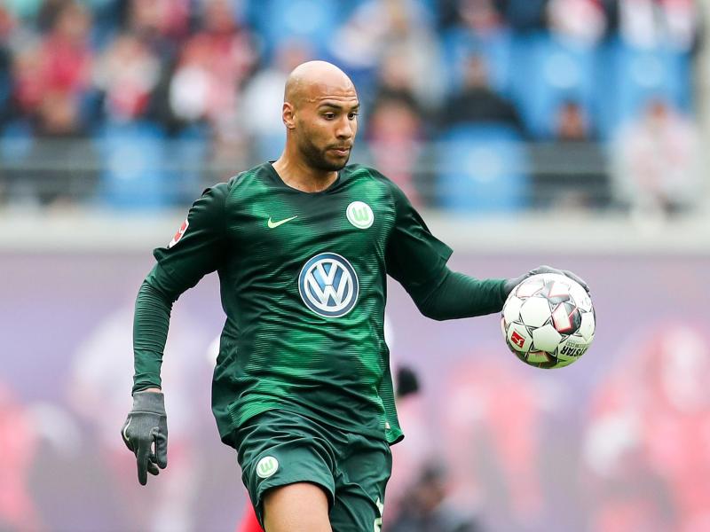 Wolfsburgs Spieler John Anthony Brooks leidet an Schmerzen im Innenband