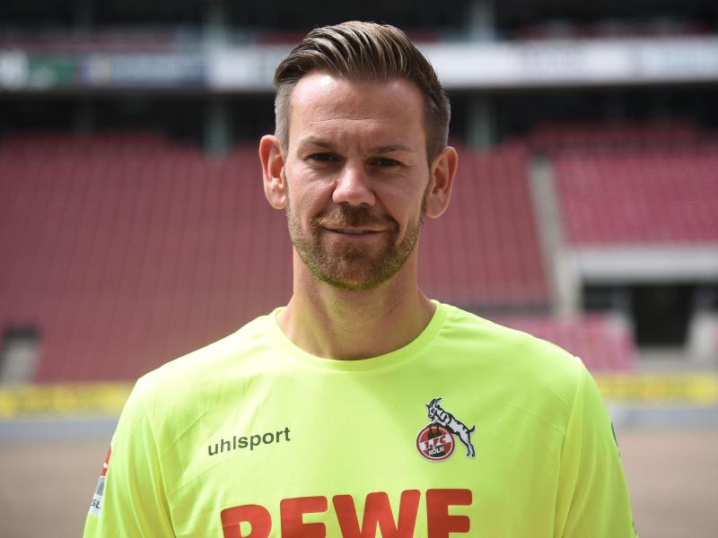 Torhüter Thomas Kessler unterschrieb für ein weiteres Jahr beim 1. FC Köln Torhüter Thomas Kessler unterschrieb für ein weiteres Jahr beim 1. FC Köln