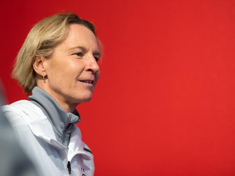 Martina Voss-Tecklenburg hofft auf den WM-Titel Martina Voss-Tecklenburg hofft auf den WM-Titel