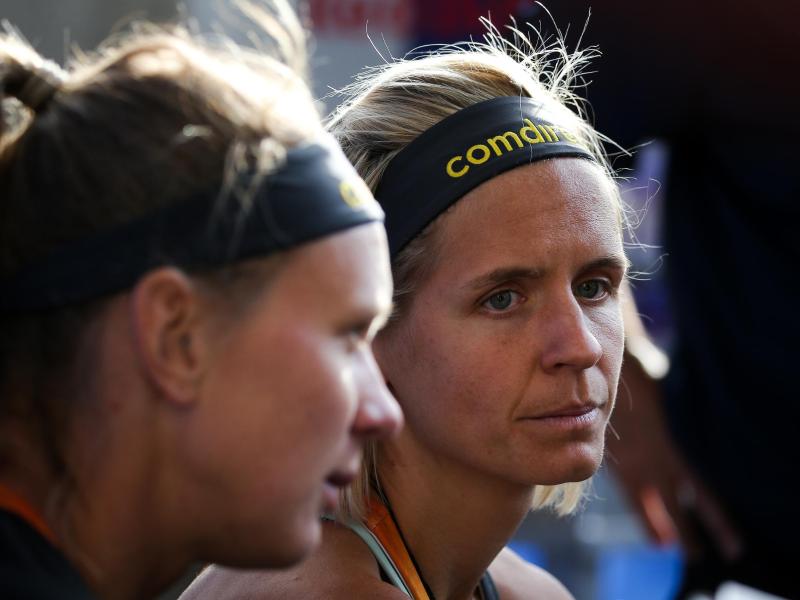Kassierten zum Start in das Turnier in Gstaad eine Niederlage: Laura Ludwig (r.) und Margareta Kozuch. Foto: Christian Charisius Kassierten zum Start in das Turnier in Gstaad eine Niederlage: Laura Ludwig (r.) und Margareta Kozuch. Foto: Christian Charisius
