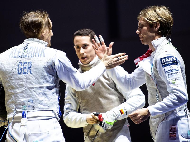 Aus im Viertelfinale: Deutschlands Florettfechter Benjamin Kleibrink (l-r), André Sanita und Peter Joppich Aus im Viertelfinale: Deutschlands Florettfechter Benjamin Kleibrink (l-r), André Sanita und Peter Joppich