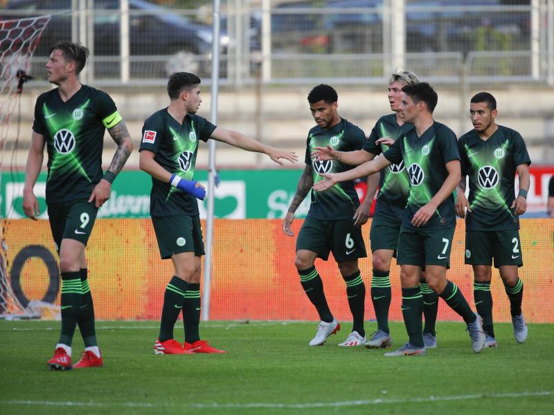 Der VfL Wolfsburg und Fenerbahce Istanbul haben sich im Testspiel mit 1:1-Unentschieden getrennt
