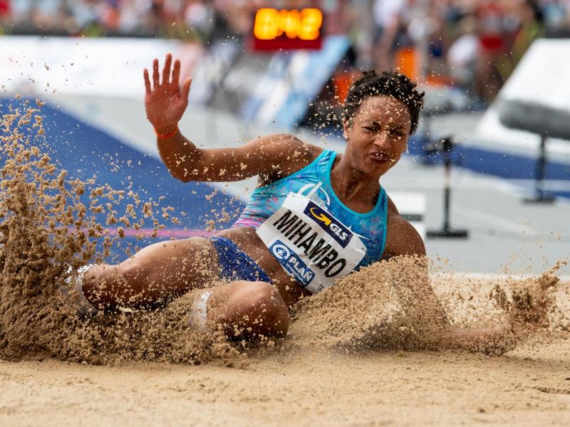 Weitspringerin Malaika Mihambo gehört nach ihrer Weltjahresbestleistung von 7,16 Metern zu den WM-Favoriten Weitspringerin Malaika Mihambo gehört nach ihrer Weltjahresbestleistung von 7,16 Metern zu den WM-Favoriten