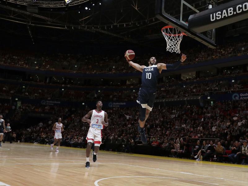 US-Basketballer Jayson Tatum zeigt einen einhändigen Dunk