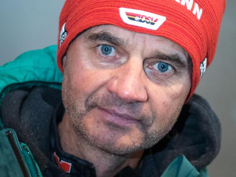 Hat bis zum Start in den Weltcup noch viel Arbeit vor sich: Bundestrainer Stefan Horngacher Hat bis zum Start in den Weltcup noch viel Arbeit vor sich: Bundestrainer Stefan Horngacher