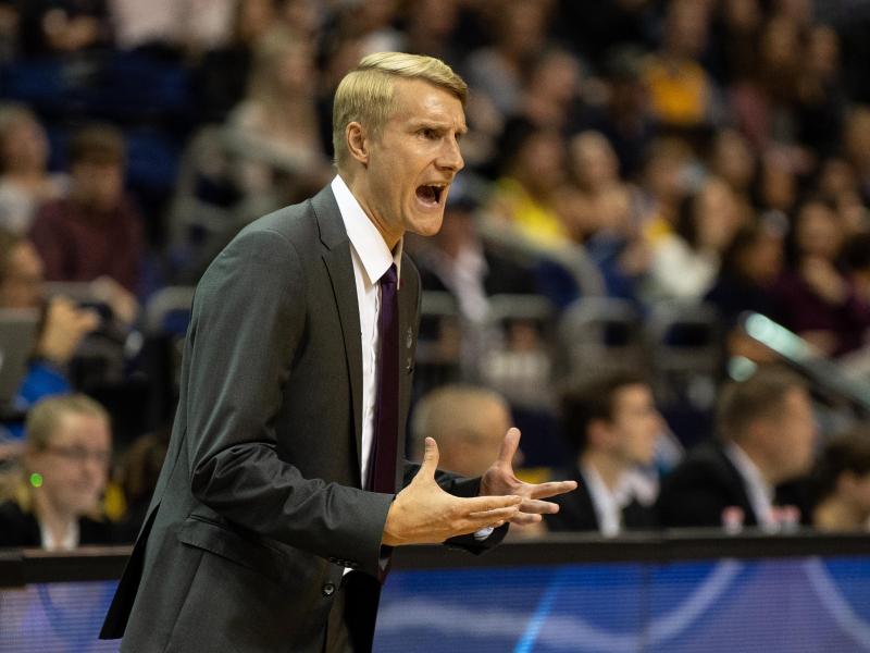 Sorgt mit den Crailsheim Merlins in der BBL für Furore: Coach Tuomas Iisalo Sorgt mit den Crailsheim Merlins in der BBL für Furore: Coach Tuomas Iisalo