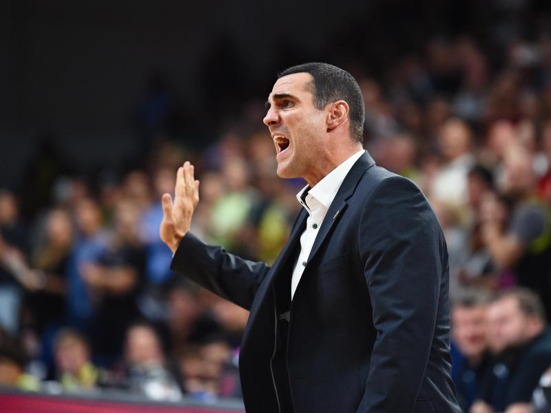 Bambergs Trainer Roel Moors gibt Anweisungen Bambergs Trainer Roel Moors gibt Anweisungen