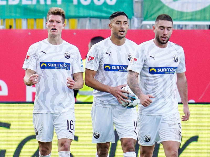 Sandhausen setzte sich mit 3:2 gegen Fürth durch Sandhausen setzte sich mit 3:2 gegen Fürth durch