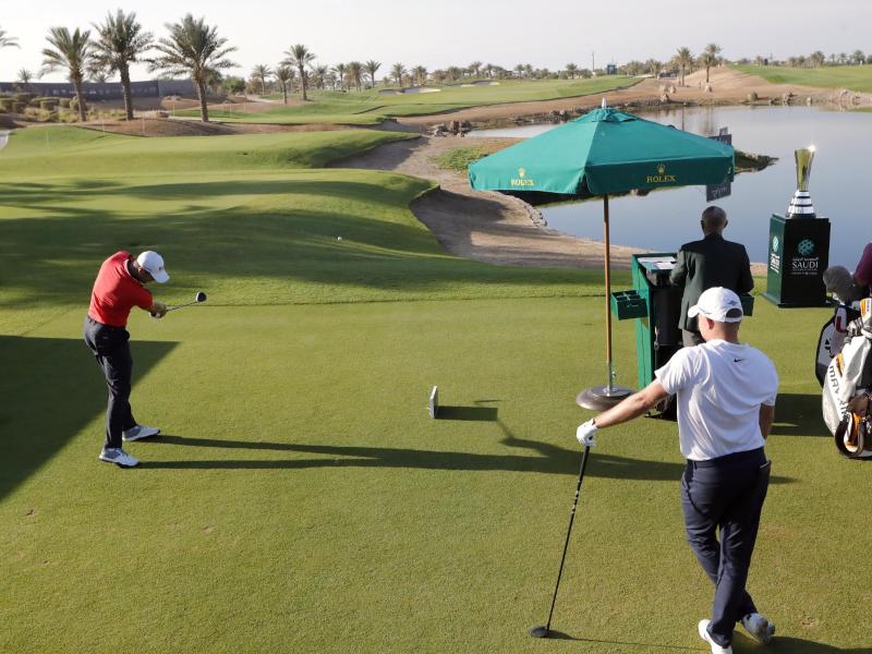 Martin Kaymer (l) machte mit einer 65er-Runde am Sonntag einige Plätze gut Martin Kaymer (l) machte mit einer 65er-Runde am Sonntag einige Plätze gut