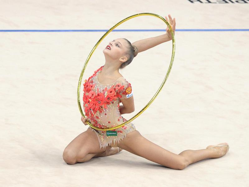Die russische Sportgymnastin Alexandra Soldatova bei ihrer Übung Die russische Sportgymnastin Alexandra Soldatova bei ihrer Übung