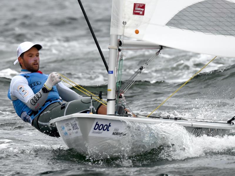 Philipp Buhl wurde vor der Küste Australiens Weltmeister Philipp Buhl wurde vor der Küste Australiens Weltmeister