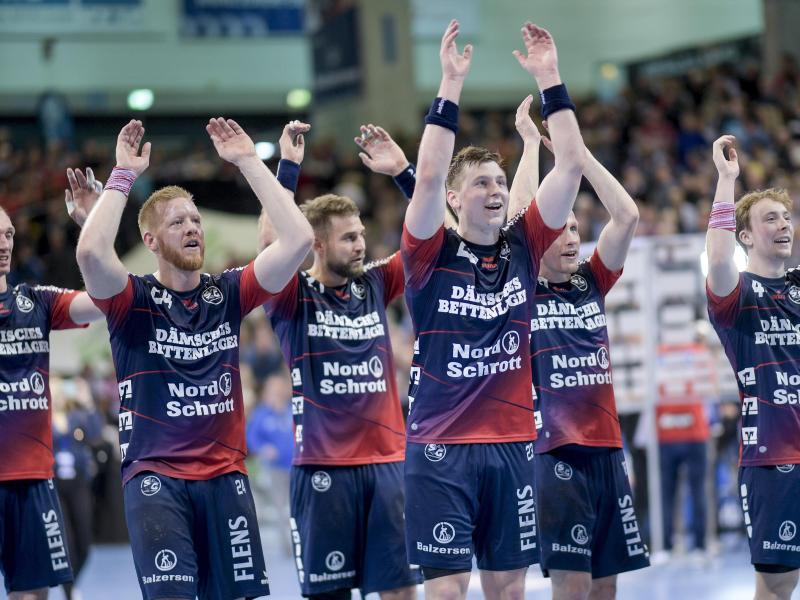 Flensburgs Spieler feiern den Sieg Flensburgs Spieler feiern den Sieg