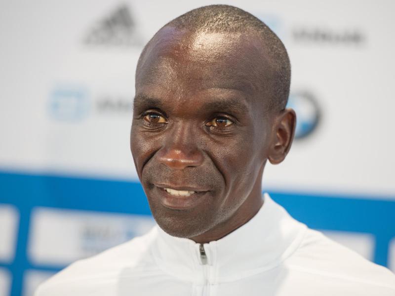 Hat sich angesichts der Coronavirus-Pandemie in häusliche Isolation begeben: Eliud Kipchoge Hat sich angesichts der Coronavirus-Pandemie in häusliche Isolation begeben: Eliud Kipchoge