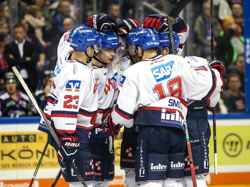 Die Personalplanungen bei den Adler Mannheim liegen vorerst auf Eis Die Personalplanungen bei den Adler Mannheim liegen vorerst auf Eis