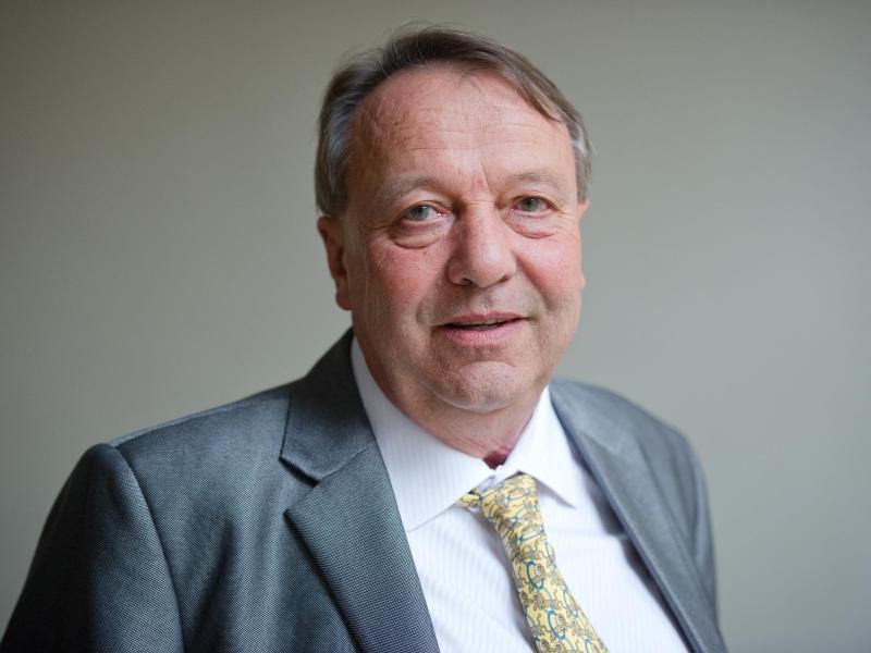 Dirk Hordorff ist der Vizepräsident des Deutschen Tennis Bundes Dirk Hordorff ist der Vizepräsident des Deutschen Tennis Bundes