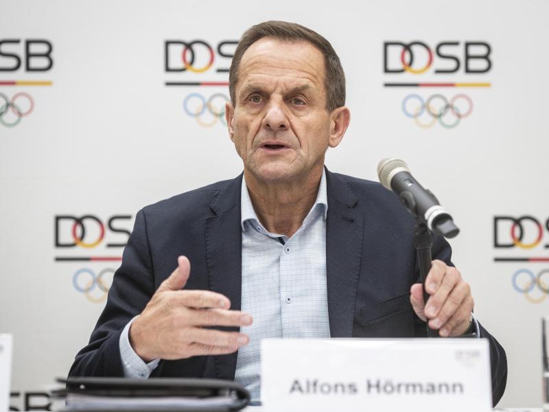 Erhielt von seinen Athleten ein klares Votum wegen der Olympia-Verlegung: DOSB-Präsident Alfons Hörmann Erhielt von seinen Athleten ein klares Votum wegen der Olympia-Verlegung: DOSB-Präsident Alfons Hörmann