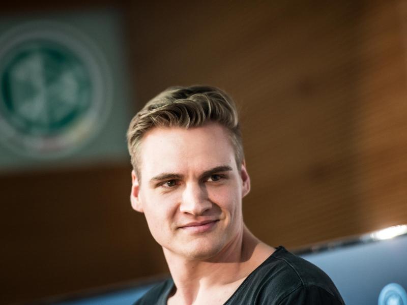 Benedikt "Salz0r" Saltzer ist bereits in der Gruppenphase des VBL Grand Final ausgeschieden Benedikt "Salz0r" Saltzer ist bereits in der Gruppenphase des VBL Grand Final ausgeschieden