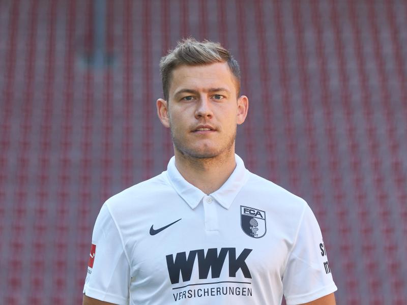Augsburgs Alfred Finnbogason präsentiert sich drei Wochen vor Bundesliga-Start in guter Form