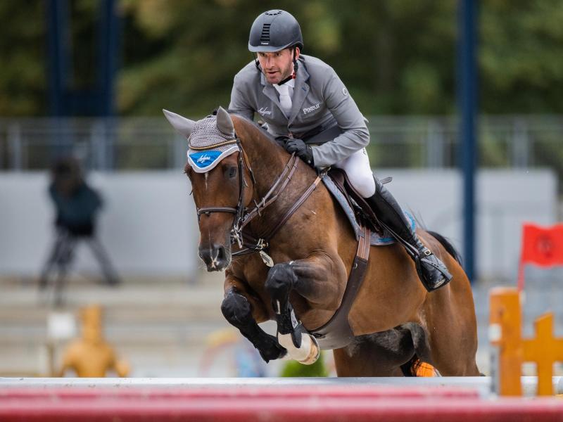 Gewann den Auftakt beim Springreiten: Philipp Weishaupt Gewann den Auftakt beim Springreiten: Philipp Weishaupt