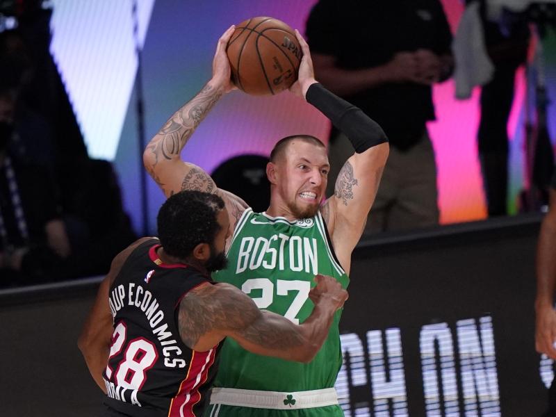 Daniel Theis spielt bärenstarke Playoffs Daniel Theis spielt bärenstarke Playoffs