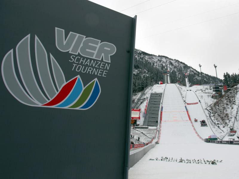 Der Auftakt der Vierschanzentournee in Oberstdorf ist mit 2500 Besuchern geplant Der Auftakt der Vierschanzentournee in Oberstdorf ist mit 2500 Besuchern geplant