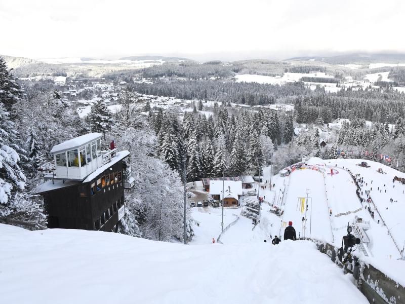 Die Schanze im Adler Skistadion wird umgebaut Die Schanze im Adler Skistadion wird umgebaut