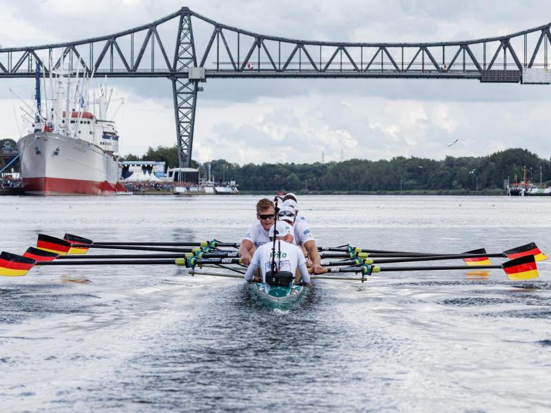 Der Deutschland-Ruder-Achter tritt auf dem Nord-Ostsee-Kanal gegen das Team aus Polen und den deutschen U23-Achter an Der Deutschland-Ruder-Achter tritt auf dem Nord-Ostsee-Kanal gegen das Team aus Polen und den deutschen U23-Achter an