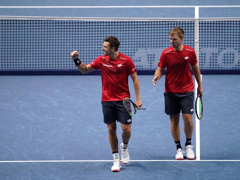 Träumen von den Olympischen Spielen: Kevin Krawietz (r) und Andreas Mies Träumen von den Olympischen Spielen: Kevin Krawietz (r) und Andreas Mies