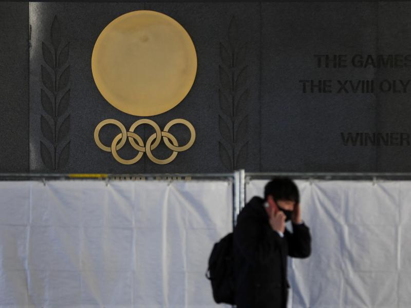 Japans Regierung hat Berichte über eine mögliche Absage der Olympischen Spiele in Tokio dementiert Japans Regierung hat Berichte über eine mögliche Absage der Olympischen Spiele in Tokio dementiert