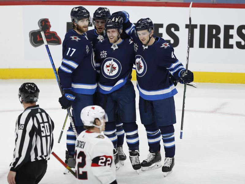 Die Winnipeg Jets gewannen daheim gegen die Ottawa Senators Die Winnipeg Jets gewannen daheim gegen die Ottawa Senators