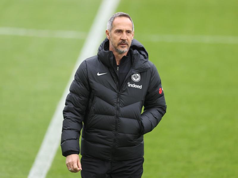 Frankfurts Cheftrainer Adi Hütter soll das Interesse von Borussia Mönchengladbach geweckt haben. Foto: Jan Woitas/dpa-Zentralbild/dpa