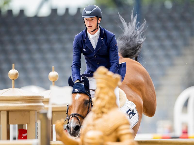 Verbesserte sich auf Platz zwei der Weltrangliste: Springreiter Daniel Deußer Verbesserte sich auf Platz zwei der Weltrangliste: Springreiter Daniel Deußer