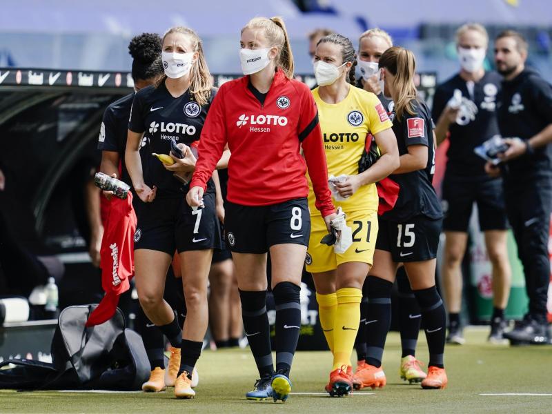 Frauen Bundesliga News Corona Alarm Bei Eintracht Frankfurt Spiel Abgesagt