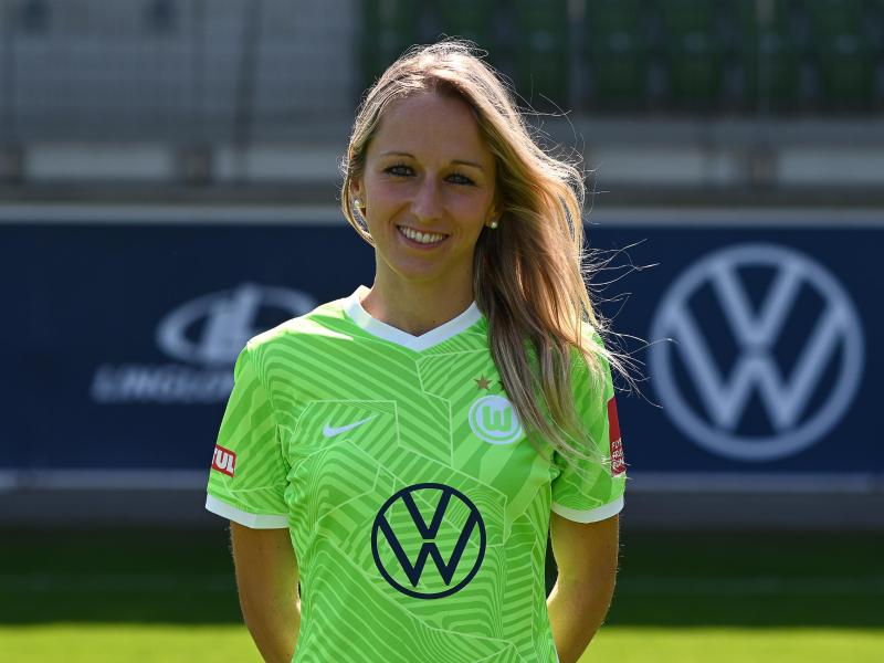 Kathrin Hendrich verlängerte ihren Vertrag beim VfL Wolfsburg