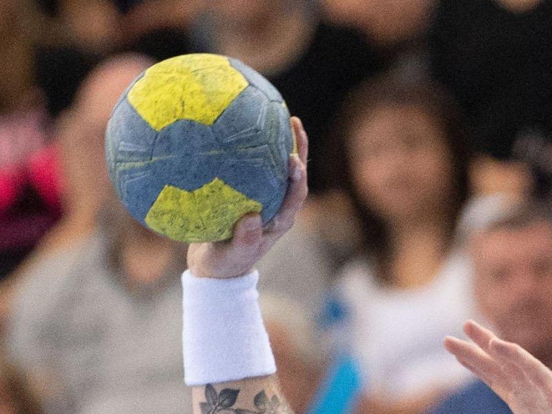 Die Handball-Partie zwischen dem VfL Oldenburg und dem Buxtehuder SV muss coronabedingt verschoben werden