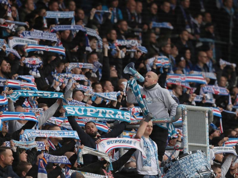 Die Fans des Zweitligisten Hansa Rostock zeigen sich nicht immer so friedlich